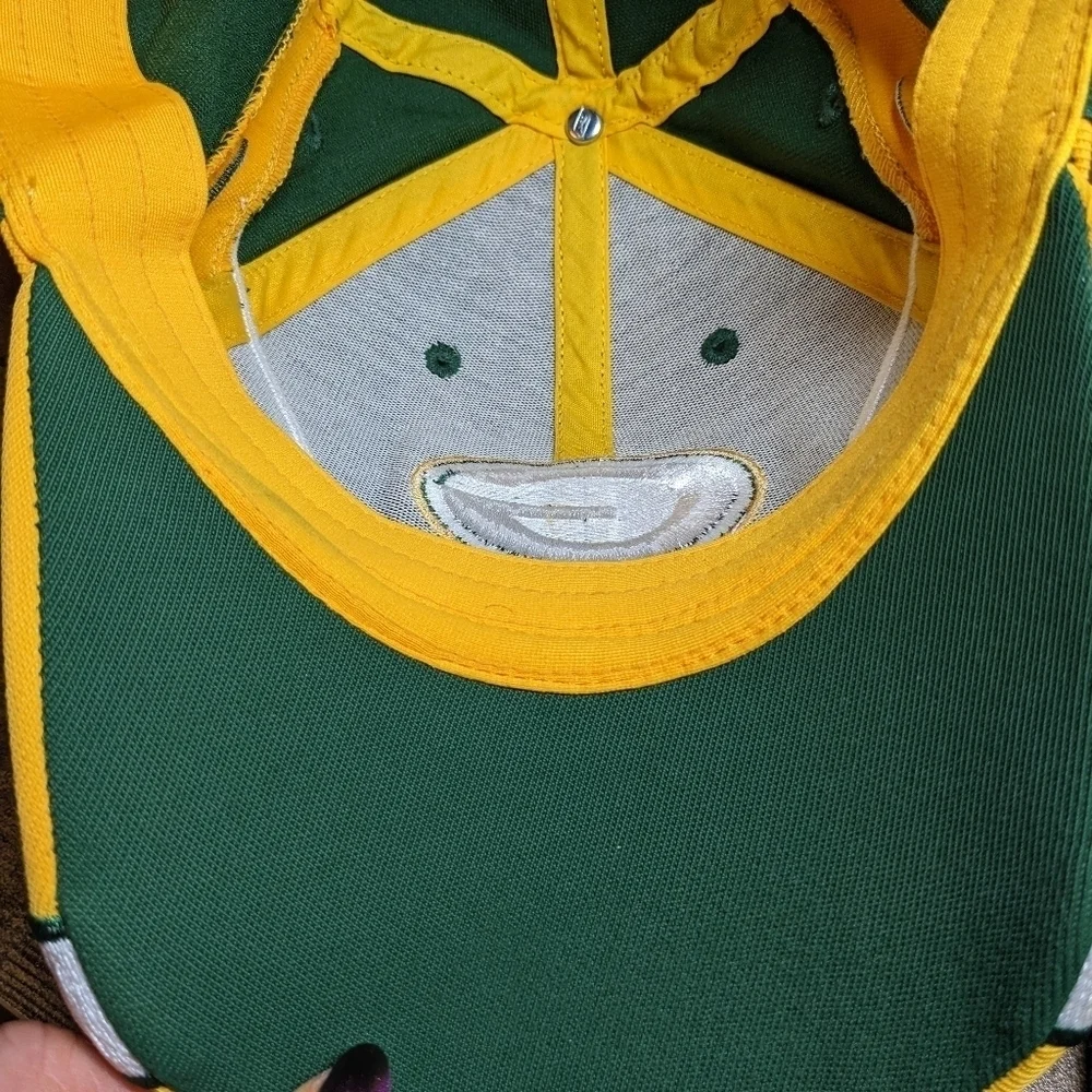 REEBOK Green Bay Packer Authentic Sideline Mens Fitted Hat EUC